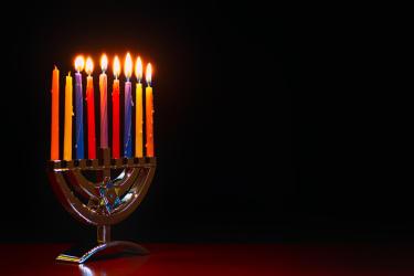 Five Classical Pieces to Add to Your Hanukkah Playlist