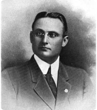1946